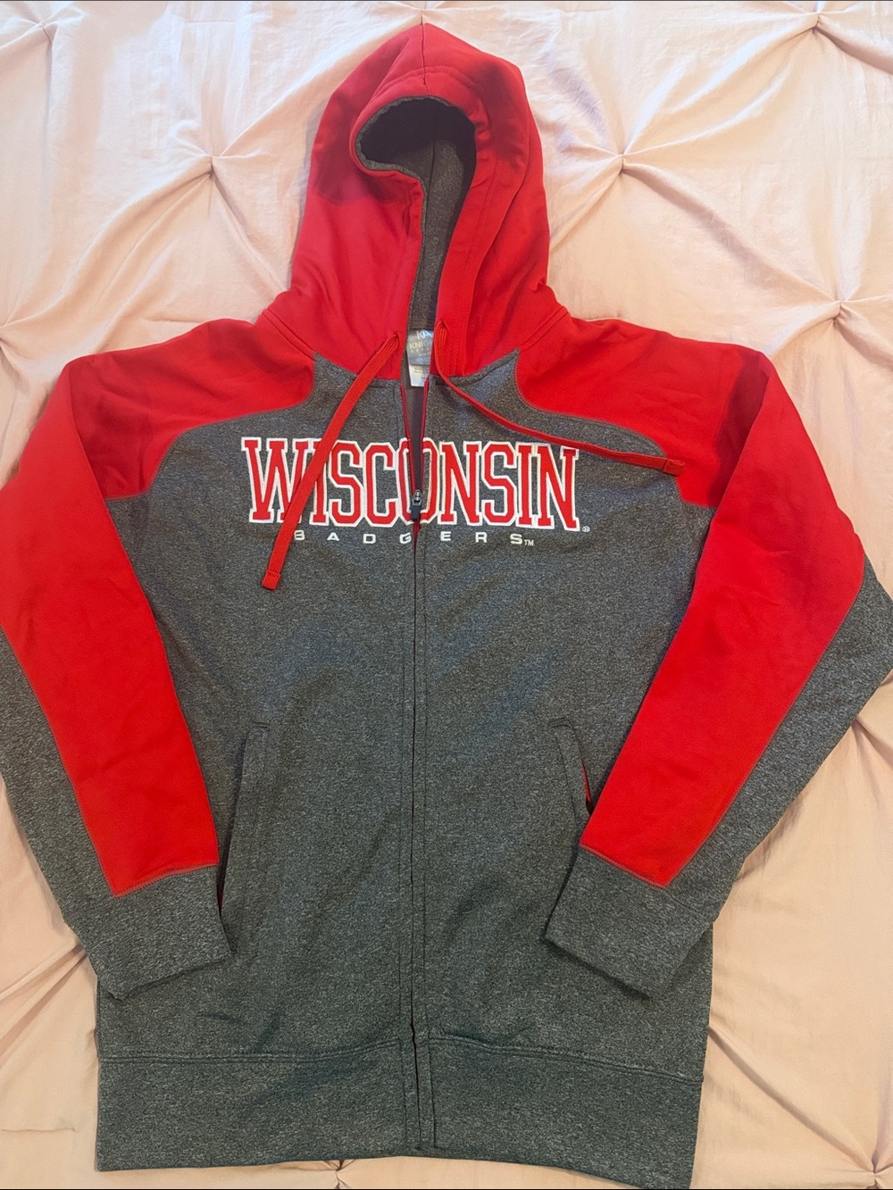 Wisconsin Badgers Gray & Red Full-Zip Hoodie - Size Small (34/36)